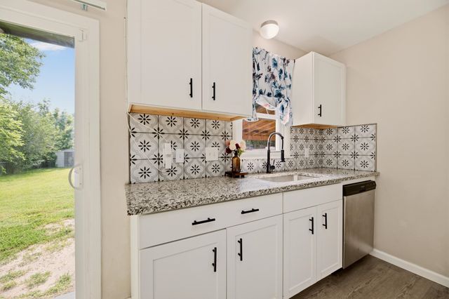 2450 S St Clair Ave, Wichita, KS 67217