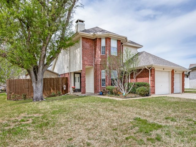 4657 Misty Ridge Drive, Fort Worth, TX 76137