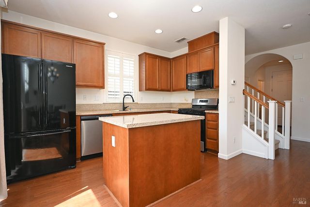 1174 Tocia Ave, Vacaville, CA 95687
