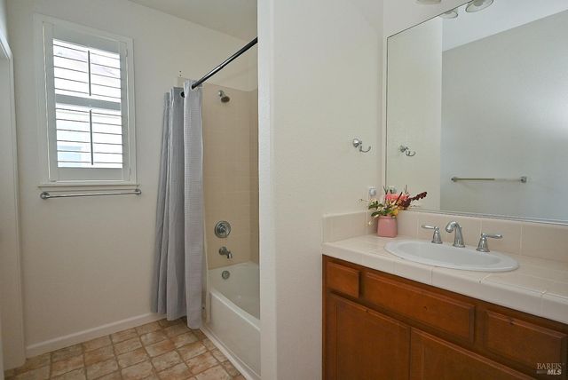 1174 Tocia Ave, Vacaville, CA 95687