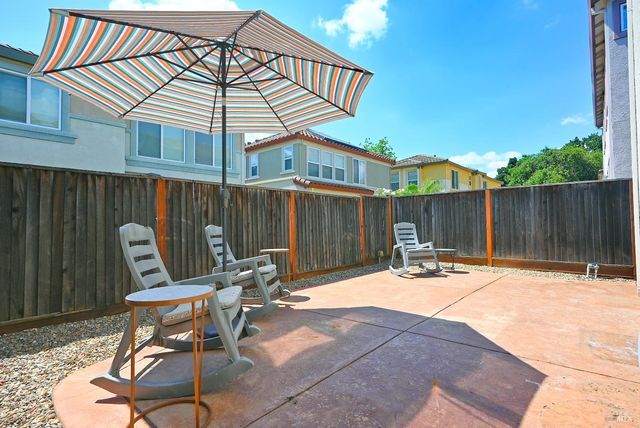 1174 Tocia Ave, Vacaville, CA 95687