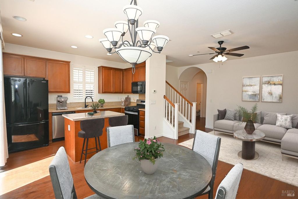 1174 Tocia Ave, Vacaville, CA 95687