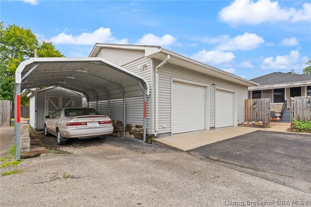 2579 Charlestown Road, New Albany, IN 47150
