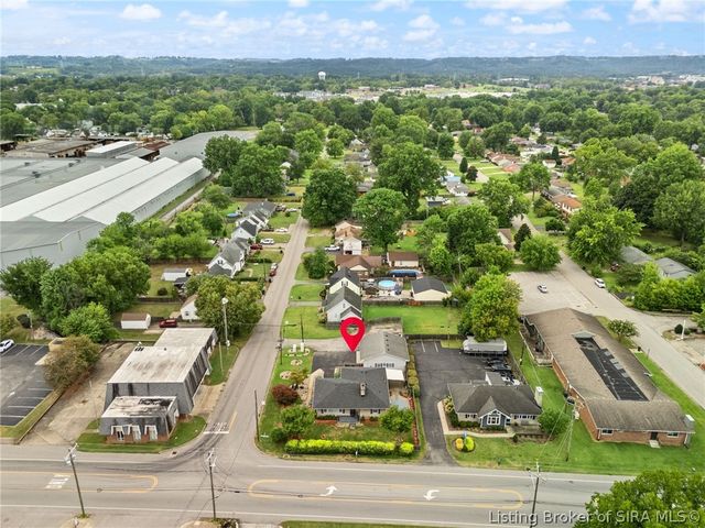 2579 Charlestown Road, New Albany, IN 47150