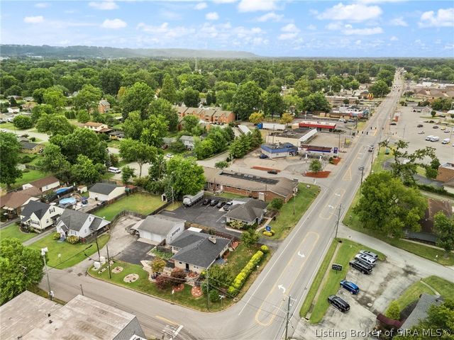 2579 Charlestown Road, New Albany, IN 47150