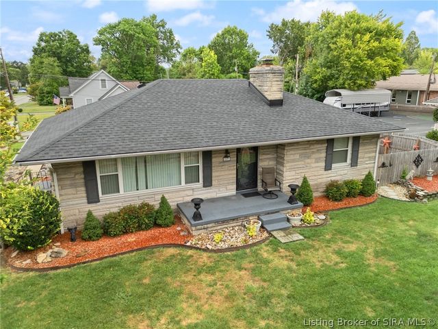 2579 Charlestown Road, New Albany, IN 47150