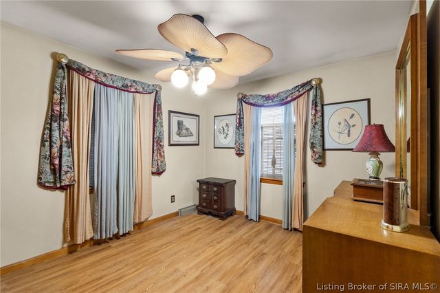 2579 Charlestown Road, New Albany, IN 47150