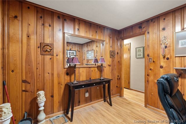 2579 Charlestown Road, New Albany, IN 47150