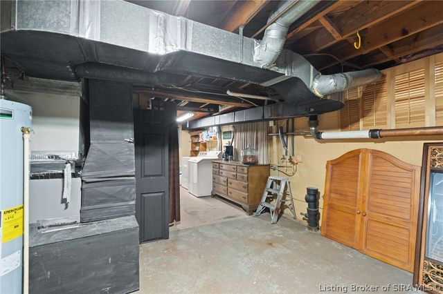 2579 Charlestown Road, New Albany, IN 47150