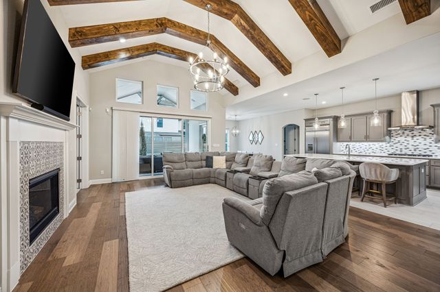 636 Spurlock Street, Frisco, TX 75036