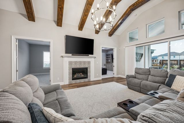 636 Spurlock Street, Frisco, TX 75036