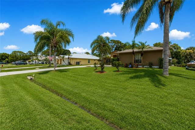 173 Easy Street, Sebastian, FL 32958