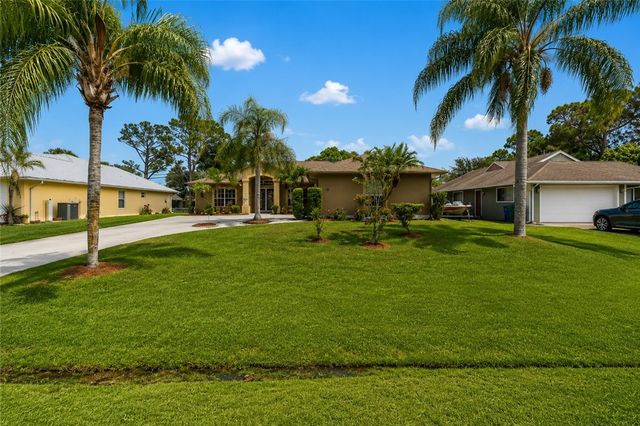 173 Easy Street, Sebastian, FL 32958