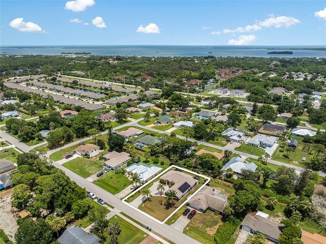 173 Easy Street, Sebastian, FL 32958