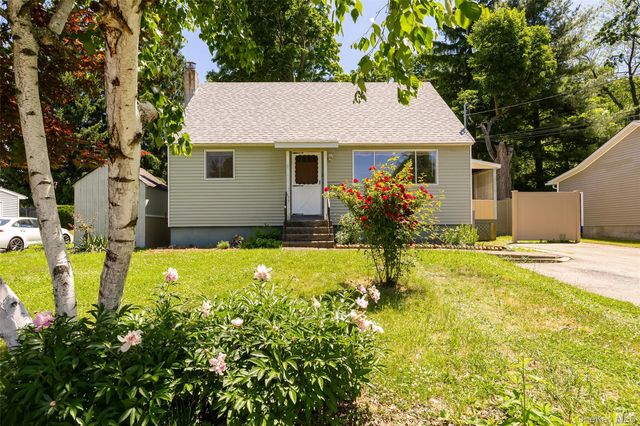 22 Howland Avenue, Beacon, NY 12508