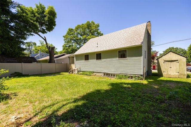 22 Howland Avenue, Beacon, NY 12508