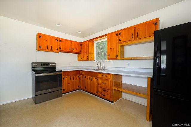 22 Howland Avenue, Beacon, NY 12508