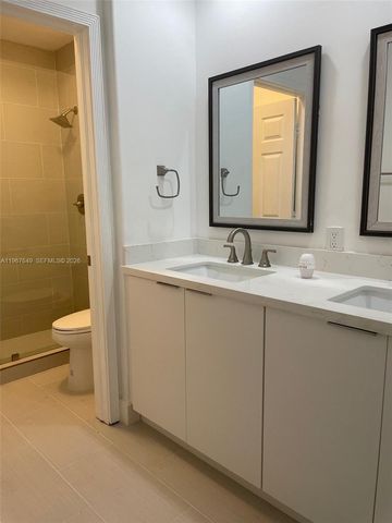 11042 NW 48th Ln, Doral, FL 33178