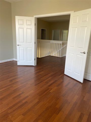 11042 NW 48th Ln, Doral, FL 33178