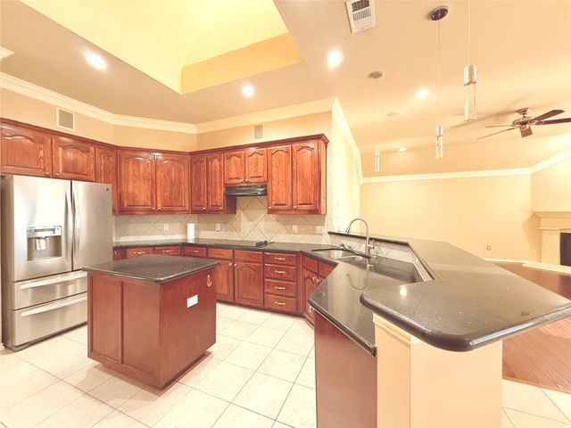 2712 Flint Rock Drive, Fort Worth, TX 76131