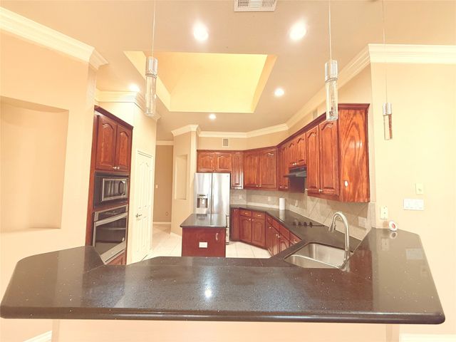 2712 Flint Rock Drive, Fort Worth, TX 76131