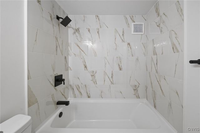 131 Hazelhurst Avenue, Clay, NY 13212