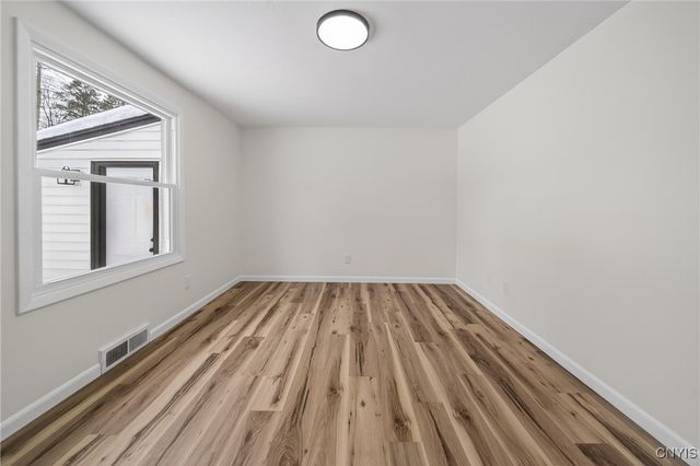 131 Hazelhurst Avenue, Clay, NY 13212