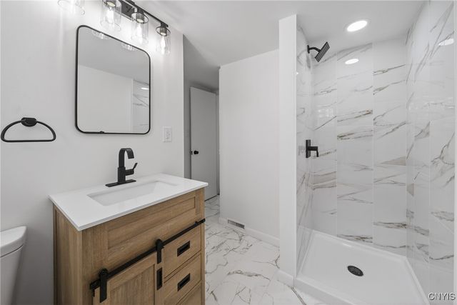 131 Hazelhurst Avenue, Clay, NY 13212