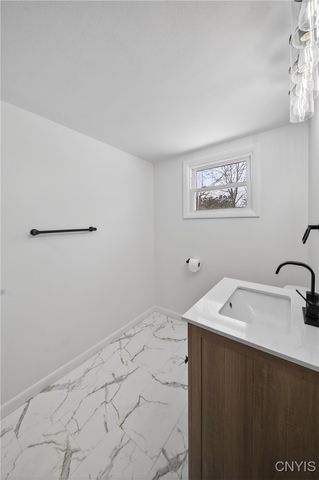 131 Hazelhurst Avenue, Clay, NY 13212