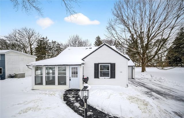 131 Hazelhurst Avenue, Clay, NY 13212