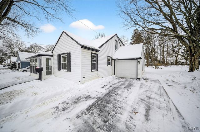 131 Hazelhurst Avenue, Clay, NY 13212