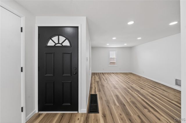 131 Hazelhurst Avenue, Clay, NY 13212