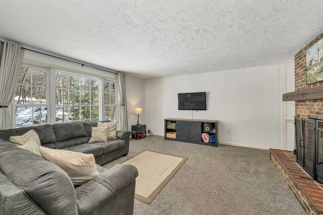 53 Seton Drive, Bedford, NH 03110