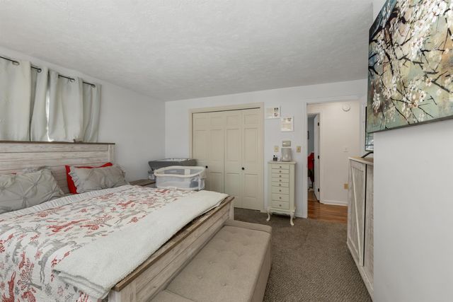 53 Seton Drive, Bedford, NH 03110