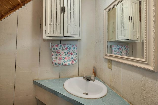 53 Seton Drive, Bedford, NH 03110