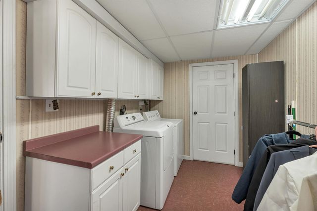 53 Seton Drive, Bedford, NH 03110