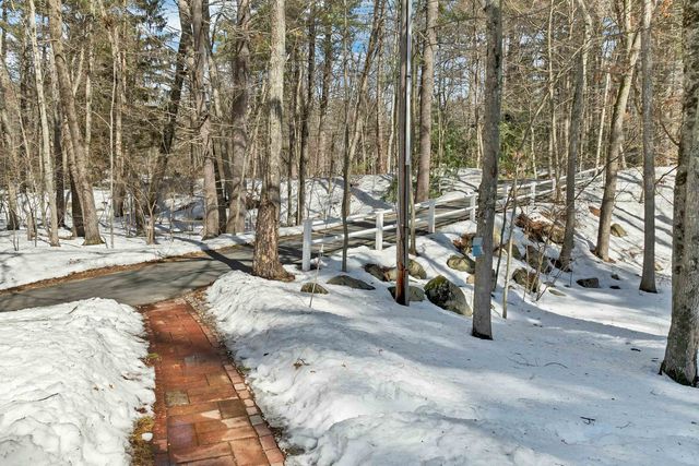 53 Seton Drive, Bedford, NH 03110