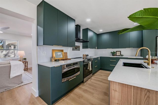 4509 W FAIR OAKS AVENUE, Tampa, FL 33611