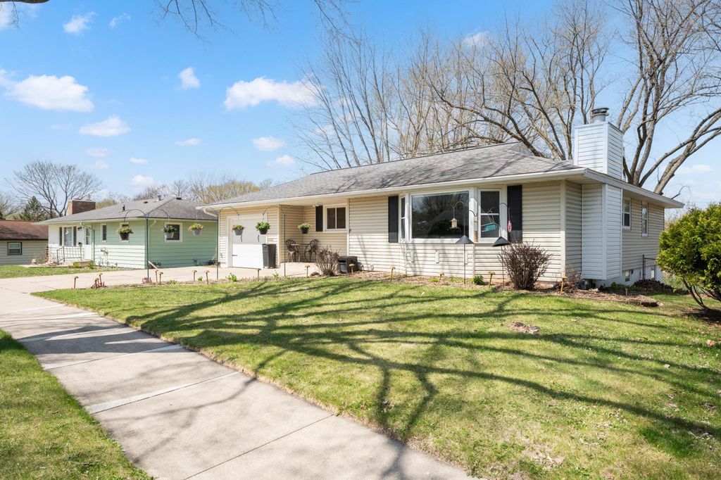 2357 15th Avenue NW, Rochester, MN 55901