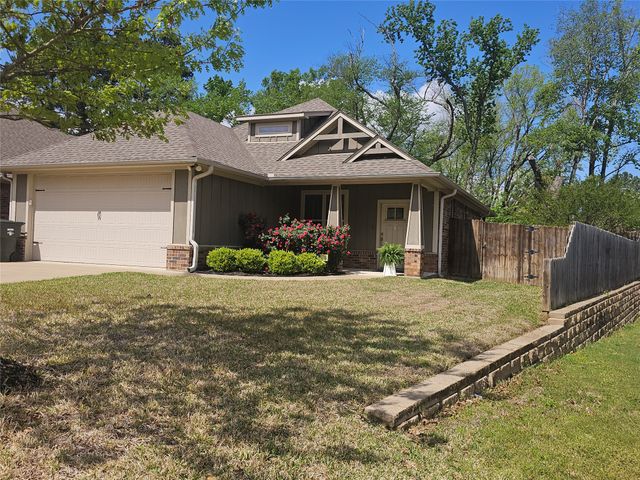 2946 Meadow Brook Trail, Tyler, TX 75701