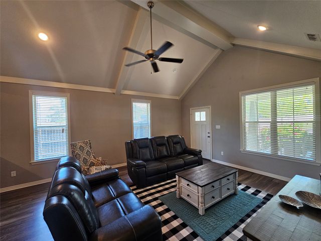 2946 Meadow Brook Trail, Tyler, TX 75701