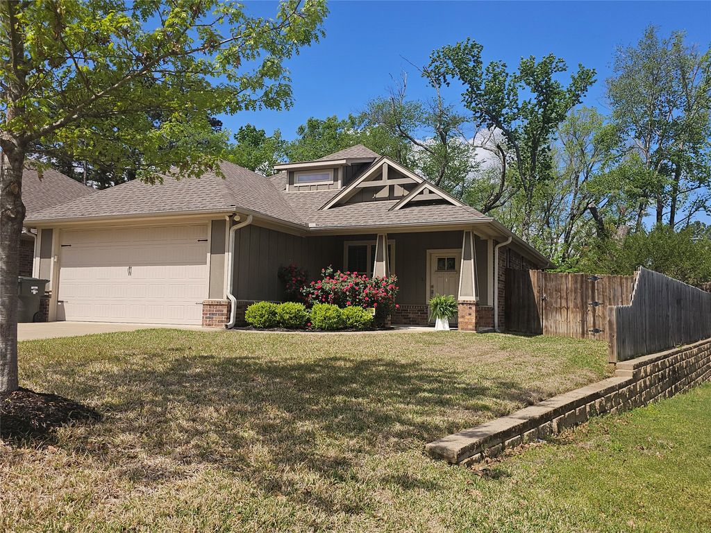 2946 Meadow Brook Trail, Tyler, TX 75701