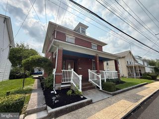 40 HOCKERSVILLE RD, Hershey, PA 17033