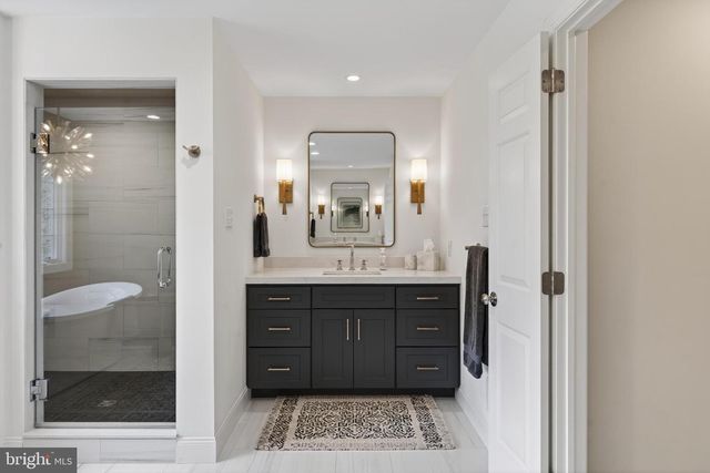923 SHENANDOAH LN, West Chester, PA 19380
