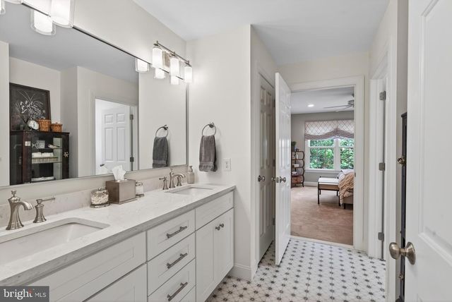 923 SHENANDOAH LN, West Chester, PA 19380