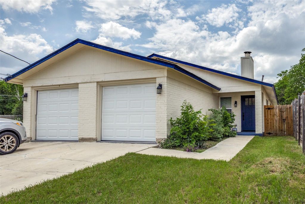 7202 Carver Ave A, Austin, TX 78752