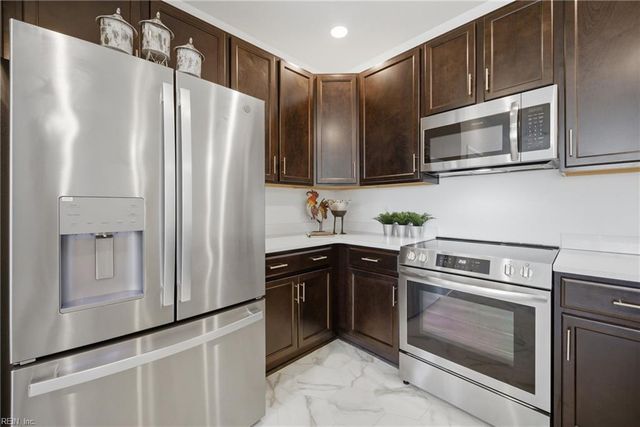 1732 Dromolin Dr Ste 204, Virginia Beach, VA 23456