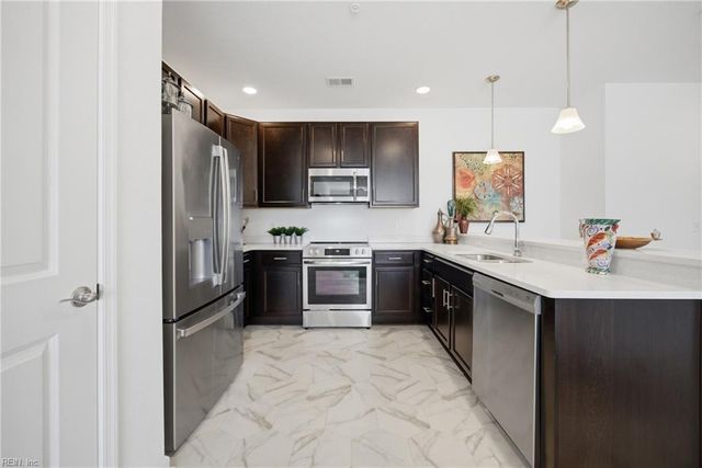 1732 Dromolin Dr Ste 204, Virginia Beach, VA 23456