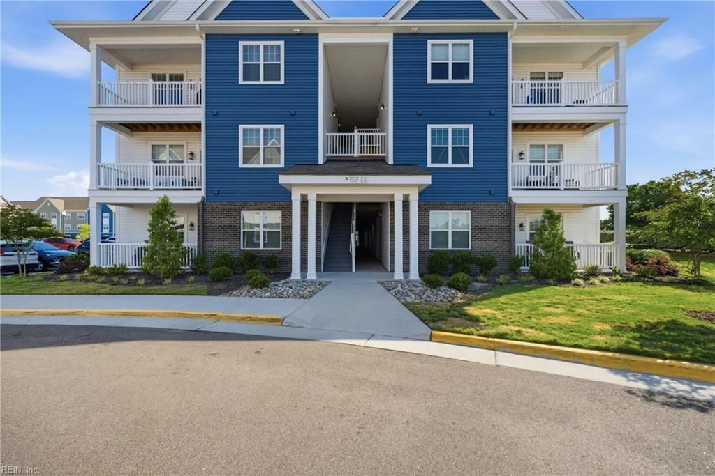 1732 Dromolin Dr Ste 204, Virginia Beach, VA 23456