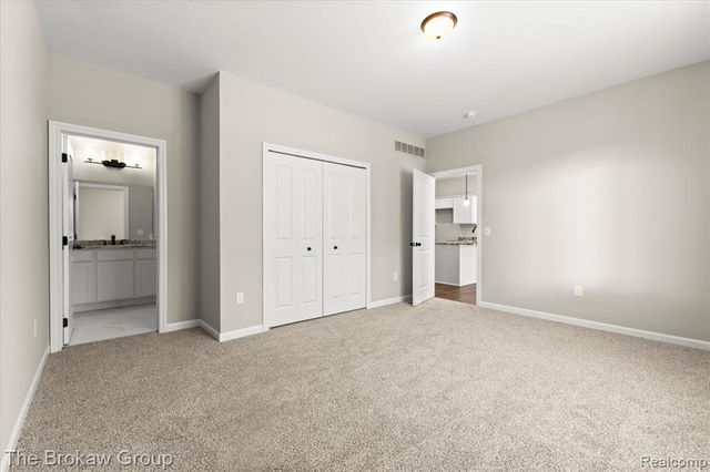 1435 Luxington Drive, Lapeer, MI 48446